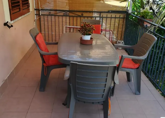 Con 2 Stanze E Giardino Apartman Agnone Cilento